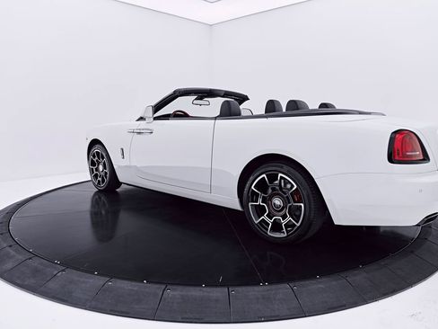 Used 2020 Rolls-Royce Dawn RWD image 22