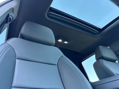 Used 2025 GMC Sierra 1500 Elevation w/ Elevation Premium Package image 20