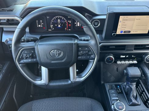 Used 2025 Toyota 4Runner SR5 image 14