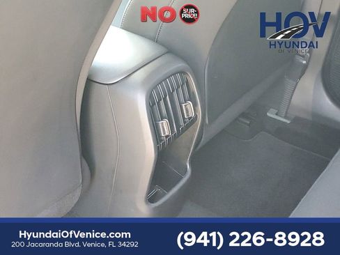Certified 2024 Hyundai Kona SEL AWD/4WD image 15
