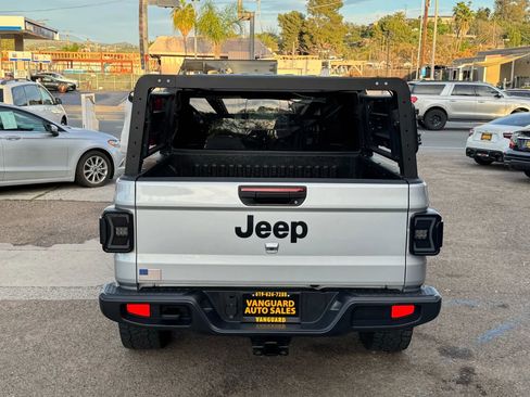 Used 2022 Jeep Gladiator Sport image 11