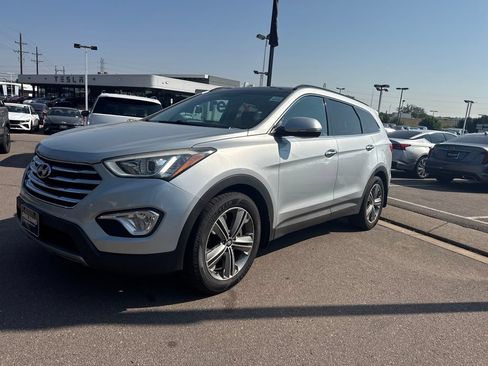 Used 2016 Hyundai Santa Fe SE w/ Option Group 03 AWD/4WD image 2