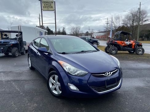 Used 2013 Hyundai Elantra GLS w/ Preferred Pkg image 1