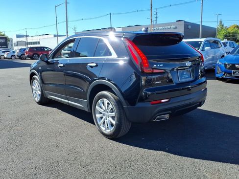 Certified 2023 Cadillac XT4 Luxury w/ Cold Weather Package FWD image 7