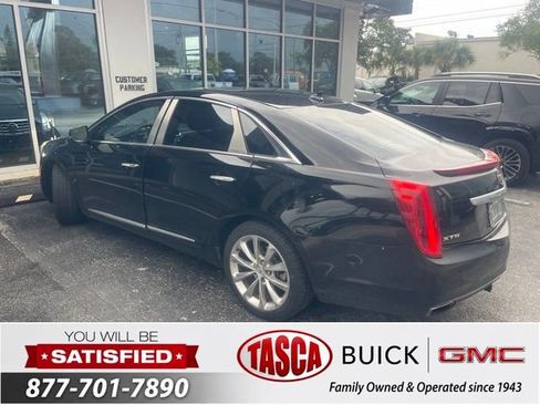 Used 2013 Cadillac XTS Premium FWD image 3