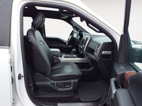 Used 2016 Ford F150 Platinum w/ Equipment Group 701A Luxury AWD/4WD image 15