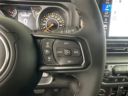 New 2025 Jeep Gladiator Sport image 14