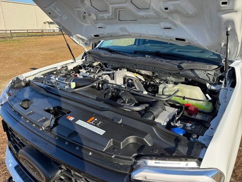 New 2026 Ford F350 Lariat w/ Black Appearance Package image 31