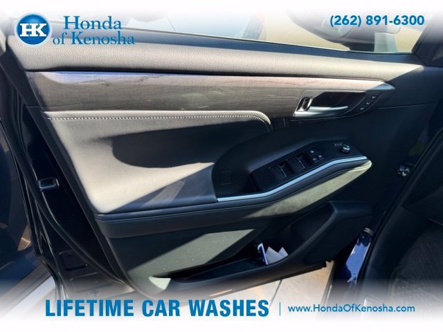 Used 2026 Toyota Highlander Platinum AWD/4WD image 6