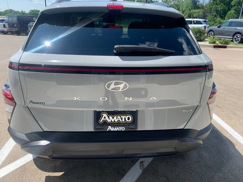 Certified 2024 Hyundai Kona SEL AWD/4WD image 4