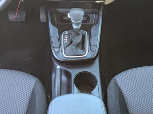 Used 2023 Kia Soul LX FWD image 18