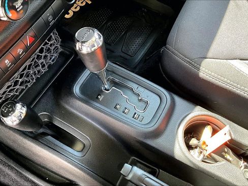 Used 2013 Jeep Wrangler Sahara w/ Dual Top Group AWD/4WD image 16