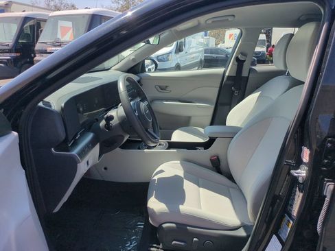 Used 2025 Hyundai Kona SEL FWD image 23
