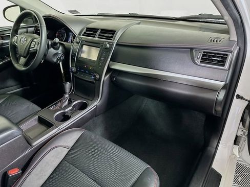 Used 2017 Toyota Camry SE FWD image 26