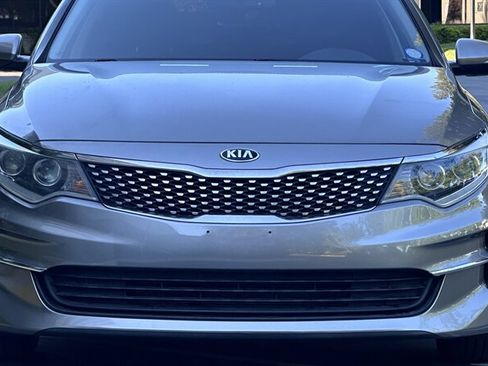 Used 2016 Kia Optima EX w/ Premium Package image 3