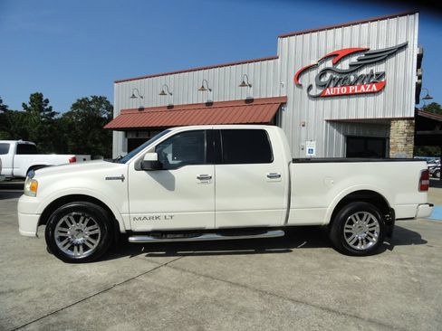 Used 2007 Lincoln Mark LT 2WD image 3