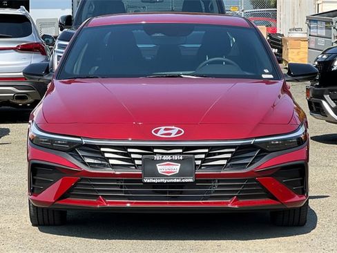New 2025 Hyundai Elantra SEL image 3