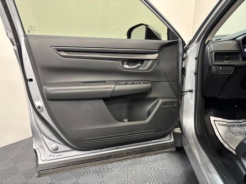 Used 2023 Honda CR-V LX image 12