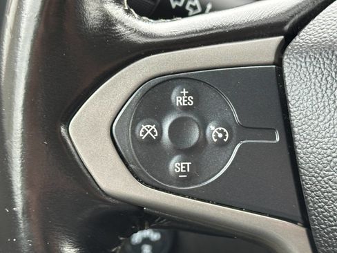 Used 2017 Chevrolet Colorado Z71 image 30