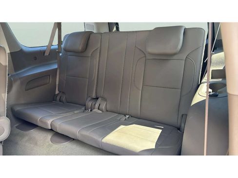 Used 2016 Chevrolet Suburban LT AWD/4WD image 15
