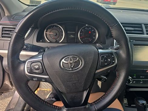 Used 2017 Toyota Camry SE FWD image 14