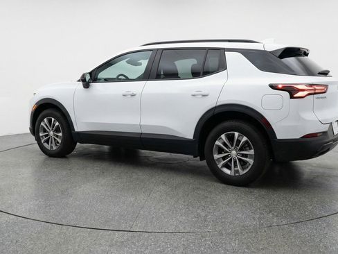 Used 2025 Chevrolet Equinox LT image 6