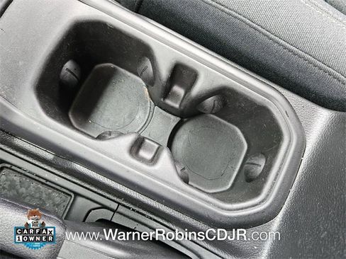 Used 2025 Jeep Wrangler Sport image 23