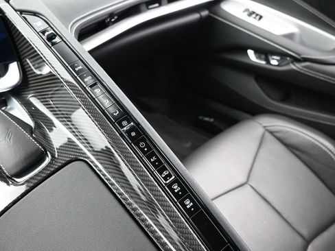 Used 2024 Chevrolet Corvette Stingray Coupe w/ 1LT image 18