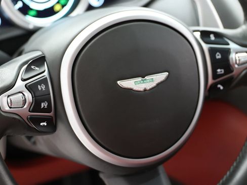 Used 2017 Aston Martin DB11 V12 RWD image 30