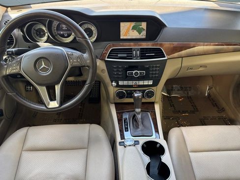 Used 2014 Mercedes-Benz C 250 Sedan image 27