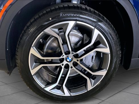 New 2026 BMW X5 xDrive50e image 11