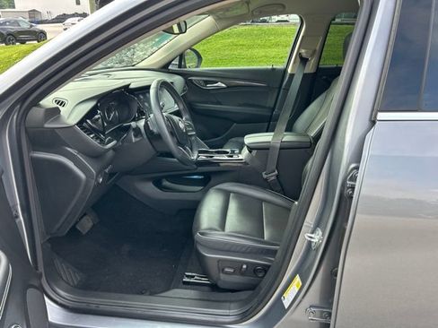 Used 2021 Buick Envision Essence w/ Technology Package I FWD image 6