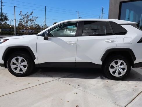 Used 2025 Toyota RAV4 LE image 7