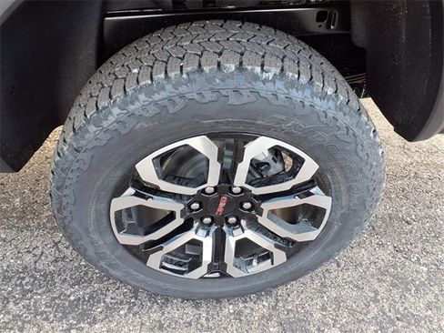 New 2026 GMC Canyon AT4 w/ Technology Plus Package image 33