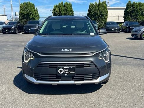 Certified 2024 Kia Niro EX FWD image 4