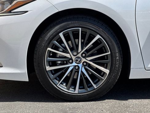 Certified 2025 Lexus ES 350 w/ Premium Package FWD image 29