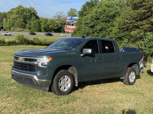 Used 2025 Chevrolet Silverado 1500 LT RWD image 1