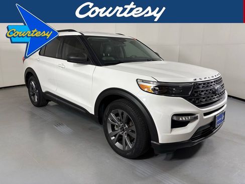 Used 2021 Ford Explorer XLT w/ Equipment Group 202A RWD image 1