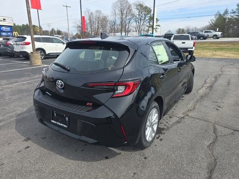 New 2026 Toyota Corolla SE image 3