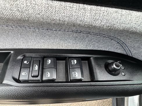 Used 2022 Jeep Compass Latitude w/ Convenience Group image 9