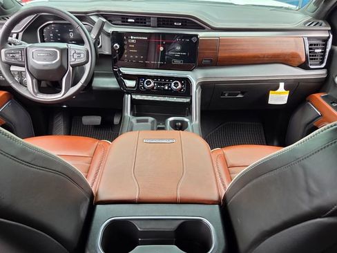 Used 2026 GMC Sierra 3500 Denali Ultimate AWD/4WD image 11