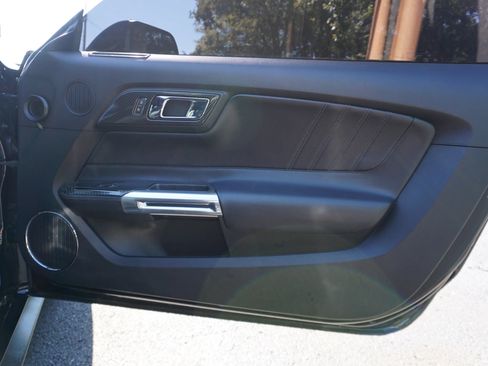 Used 2017 Ford Mustang GT Premium w/ Black Accent Package RWD image 13