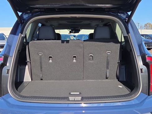 New 2025 Kia Telluride EX w/ EX Captain's Chair Package image 4