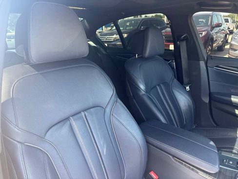Used 2020 BMW M550i xDrive AWD/4WD image 27