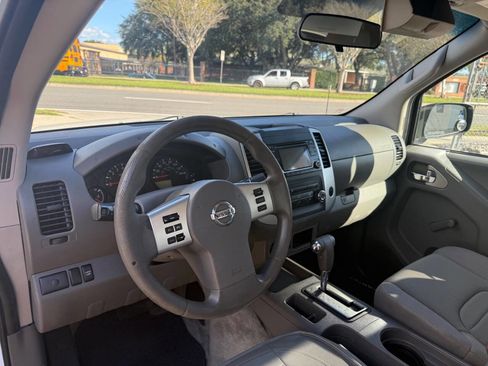 Used 2018 Nissan Frontier S image 16