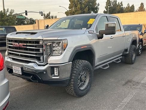 Used 2021 GMC Sierra 2500 SLT w/ SLT Preferred Package image 2