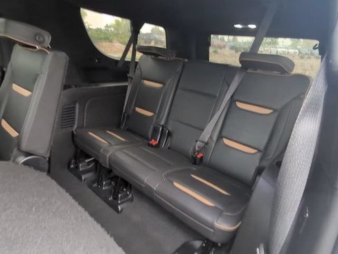 Used 2023 GMC Yukon XL AT4 w/ AT4 Premium Plus Package AWD/4WD image 27