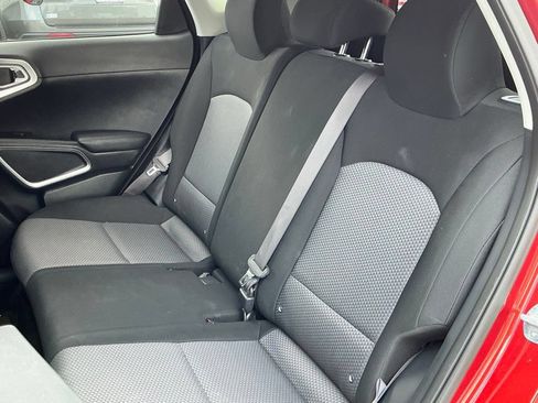 Used 2024 Kia Soul LX w/ Option Group 015 FWD image 27