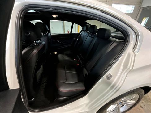 Used 2018 BMW 330i xDrive Sedan w/ Convenience Package image 15