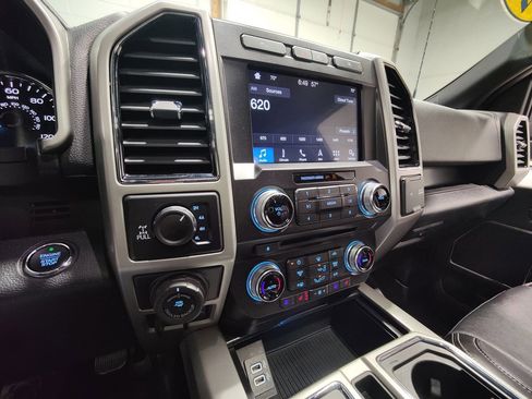 Used 2018 Ford F150 Lariat w/ Equipment Group 502A Luxury AWD/4WD image 42